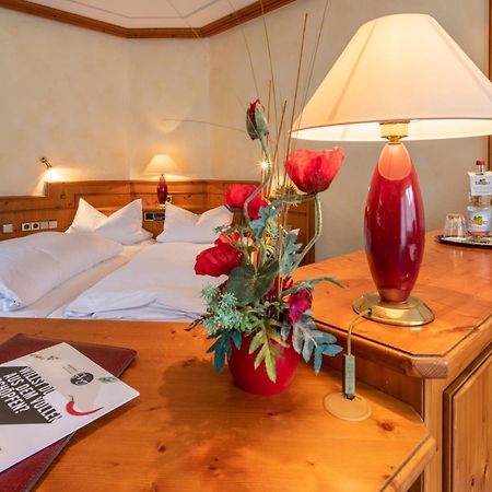 Sackmanns Wanderhotel Löwen Baiersbronn Exterior foto