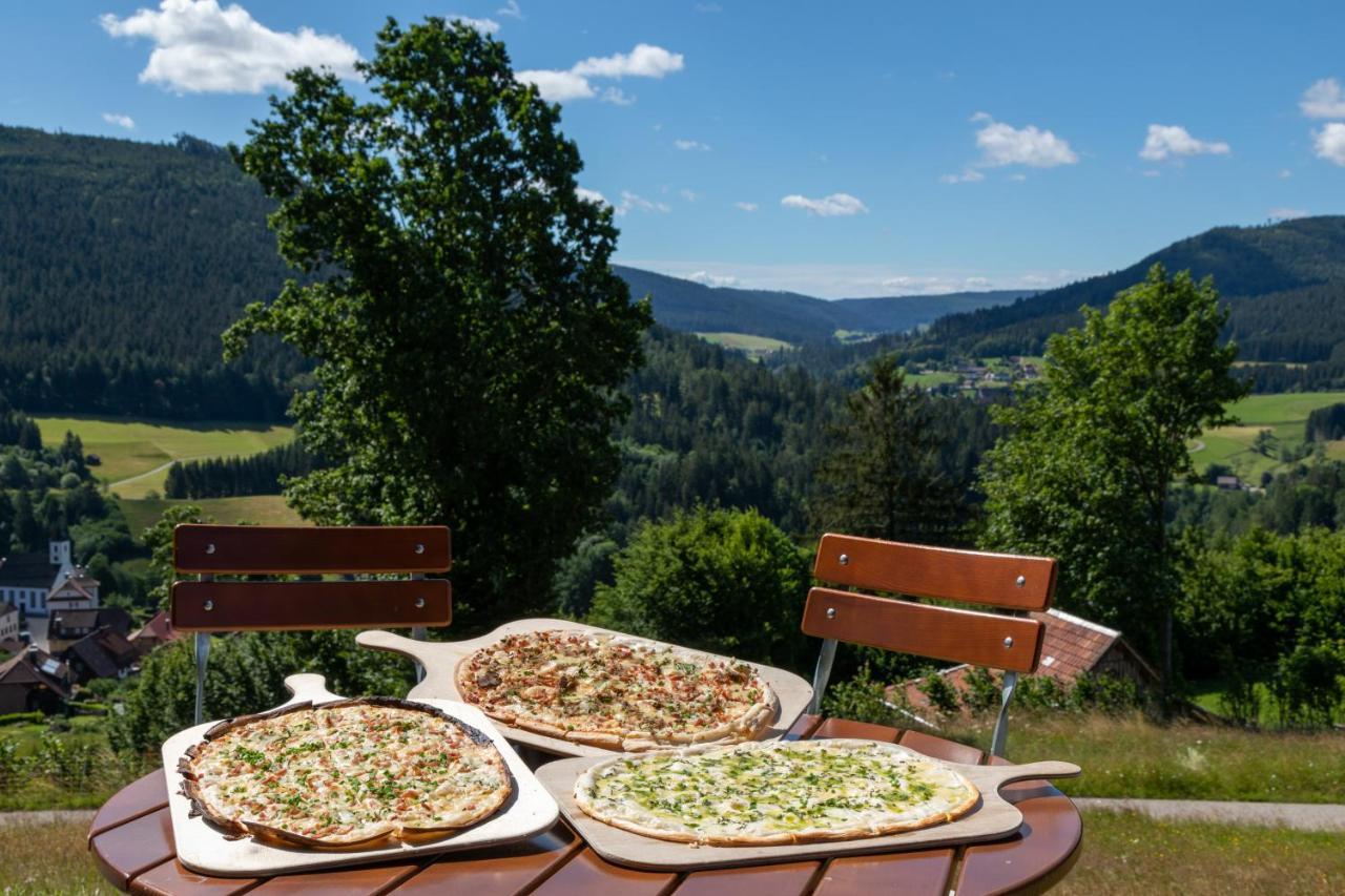 Sackmanns Wanderhotel Löwen Baiersbronn Exterior foto