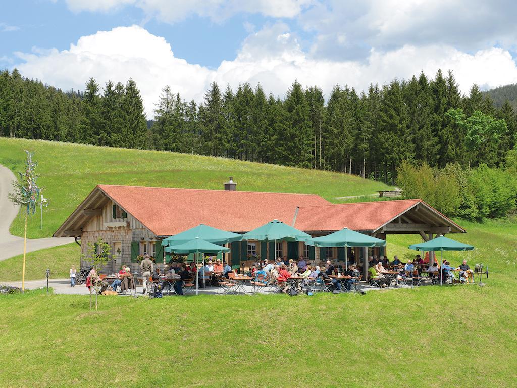Sackmanns Wanderhotel Löwen Baiersbronn Exterior foto